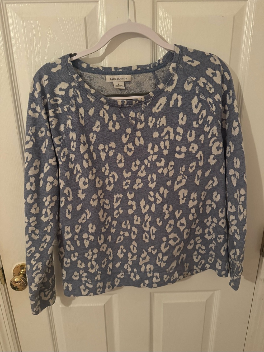 Liz Claiborne Blue and White Leopard Print Knit Top